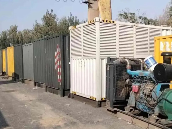 富顺200KW柴油发电机机组每小时油耗是多少？